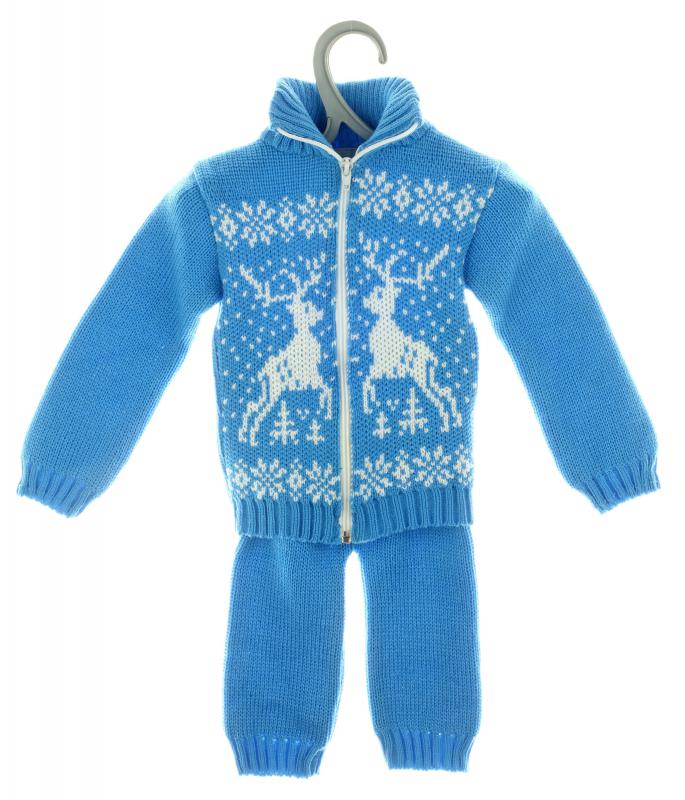 Sport weight yarn is considered ideal for making children's clothes.