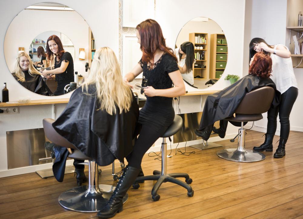 Local hair salons may be willing to give away their hair clippings.