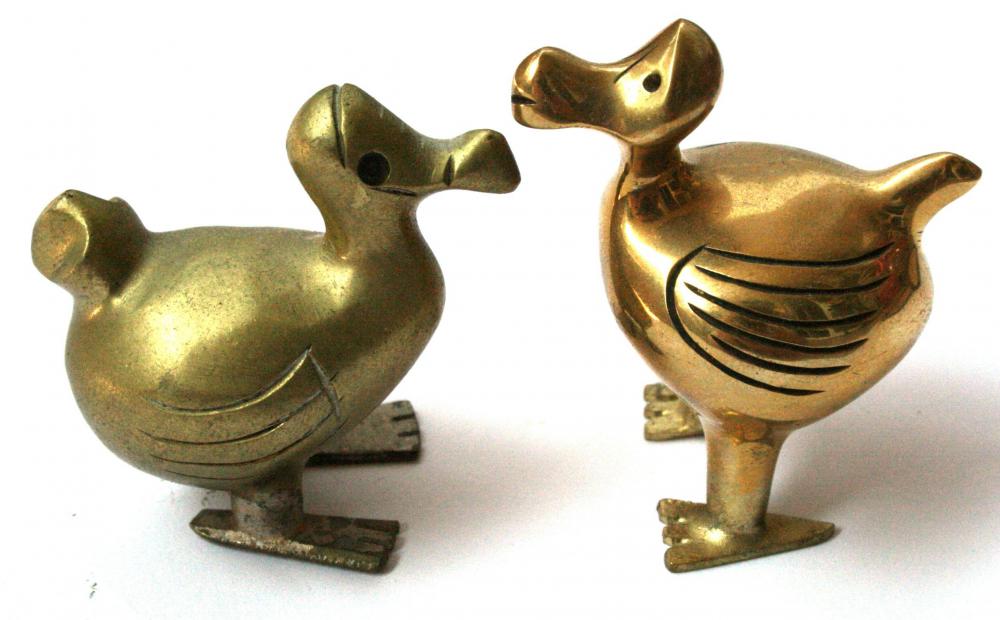 Some resin statues can be painted to look like brass.