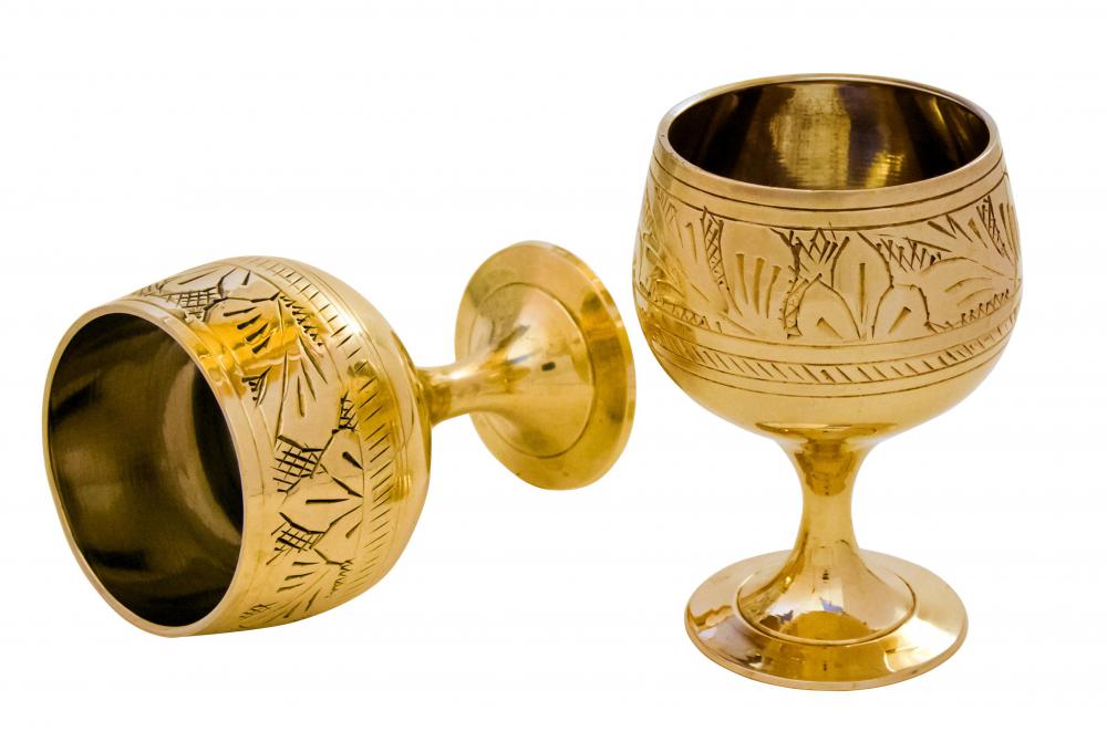 Flatware may be coordinated to match other tableware such as goblets.