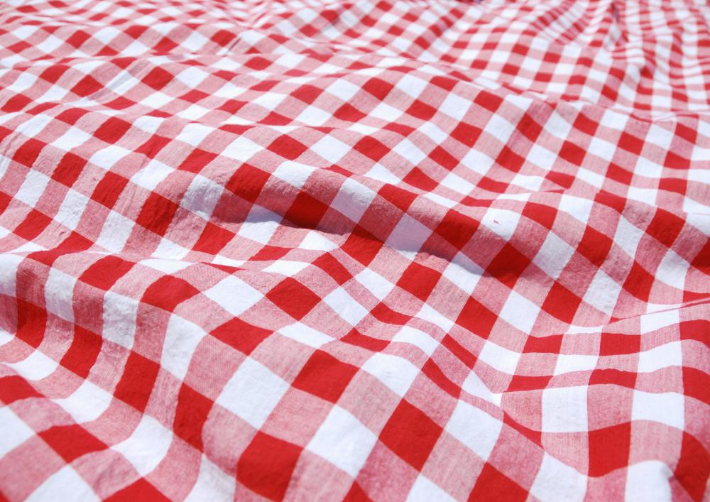 When buying a tablecloth, take the drop length into consideration.