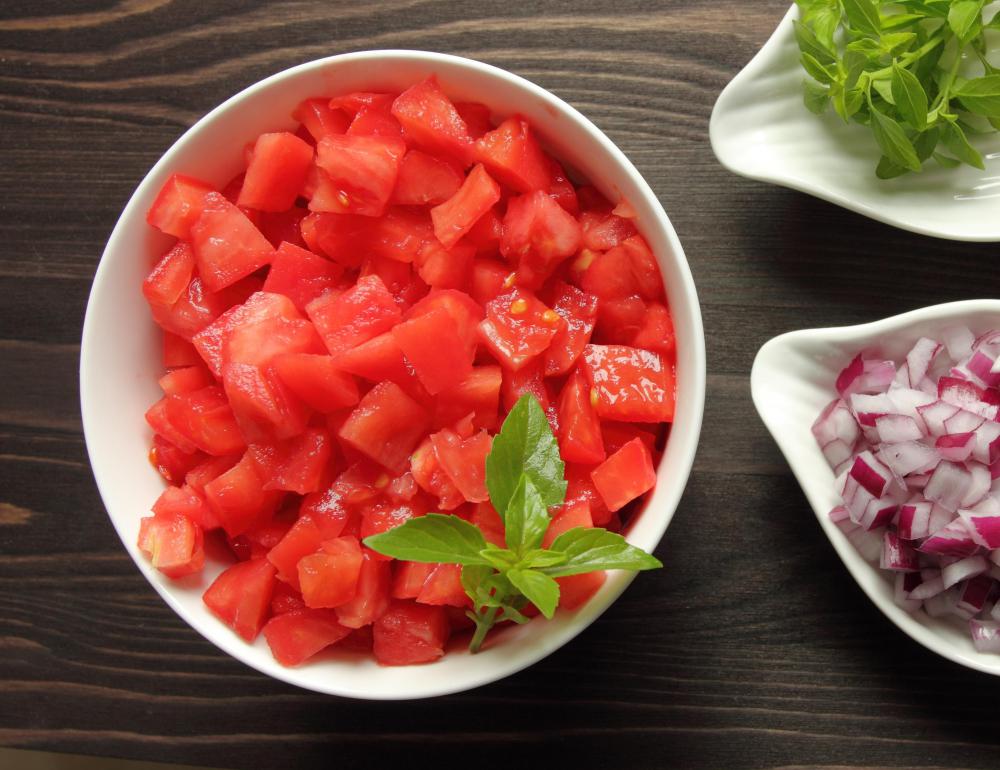 Backyard gardeners may find that tomatoes that ripen in the summer.