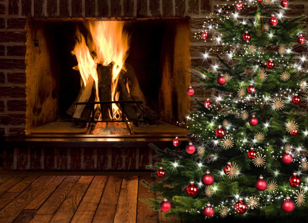 Live trees should be put up later than artificial ones.