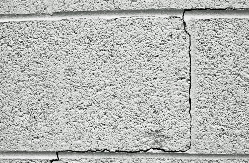 Wire and steel reinforcement prevent floating foundations from cracking.