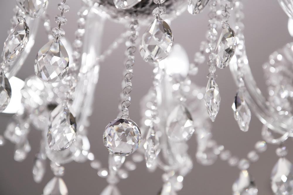 The composition of crystal is similar to glass.