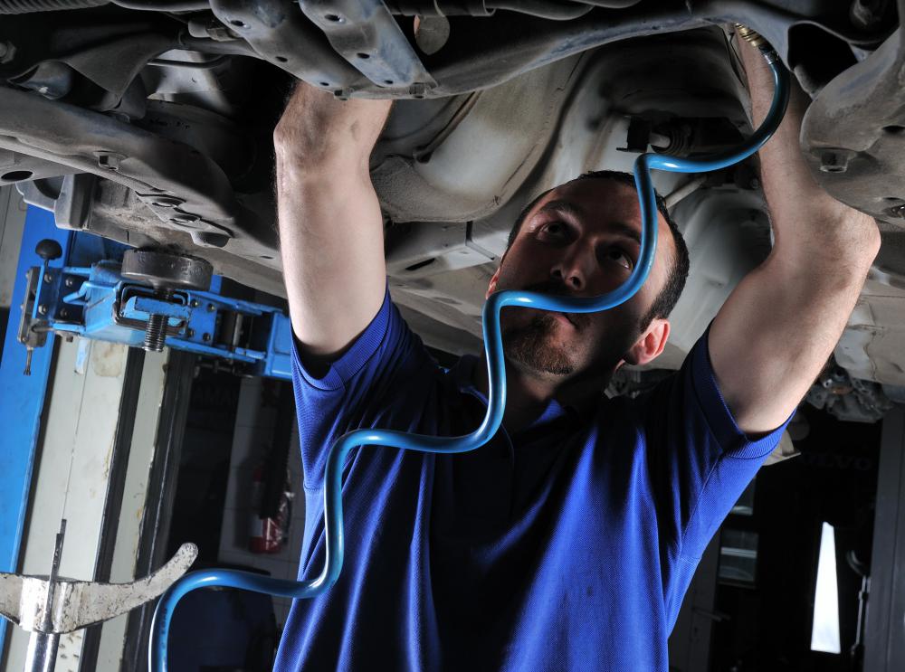 Mechanics and some industrial workers may use air-powered Torx socket wrenches.