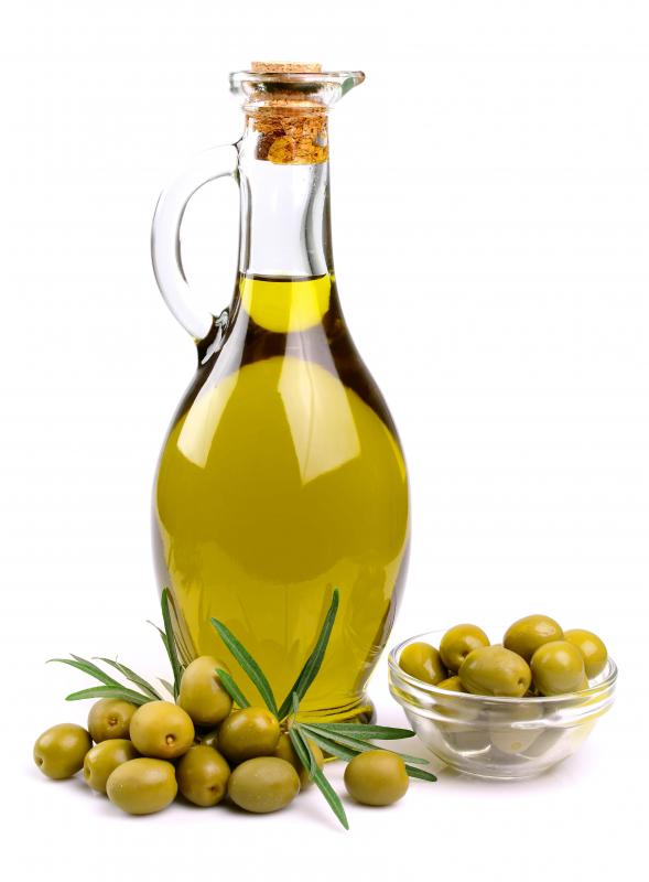 A natural citronella spray can be made with olive oil.