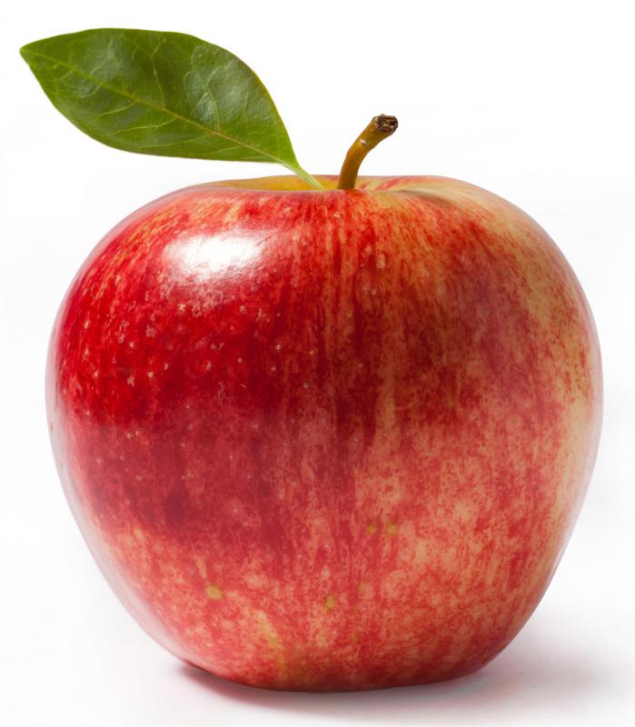 Putting out an apple studded with cloves can help get rid of houseflies.