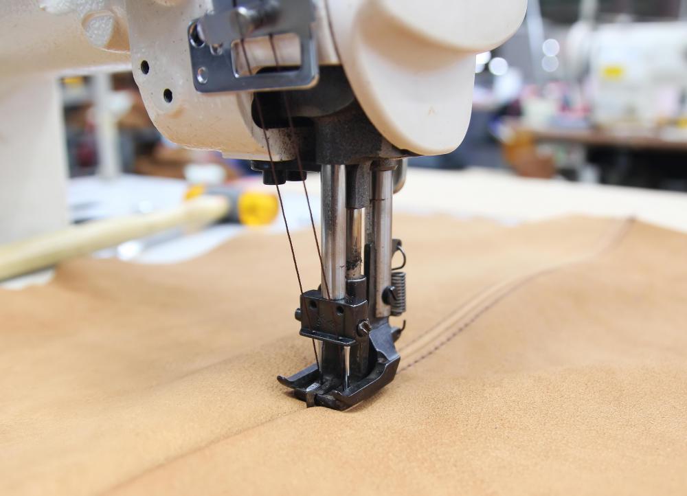 The popularity of cambric declined in the 1900s due to the availability of other textiles.