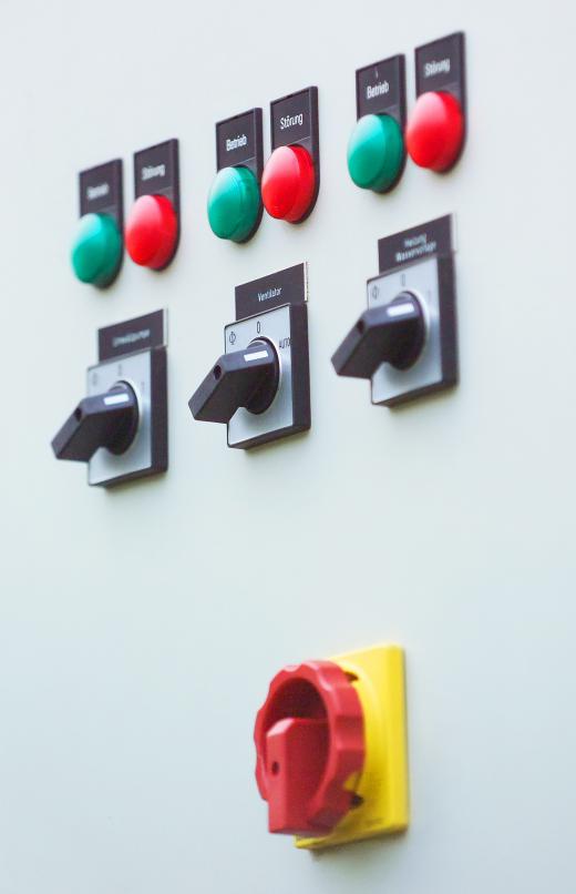 Solar photovoltaic power supplies often require the installation of switch disconnectors, or isolators, which can completely cut off power.