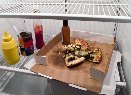 Some batchelor pads have little more in the fridge than condiments and leftover pizza.