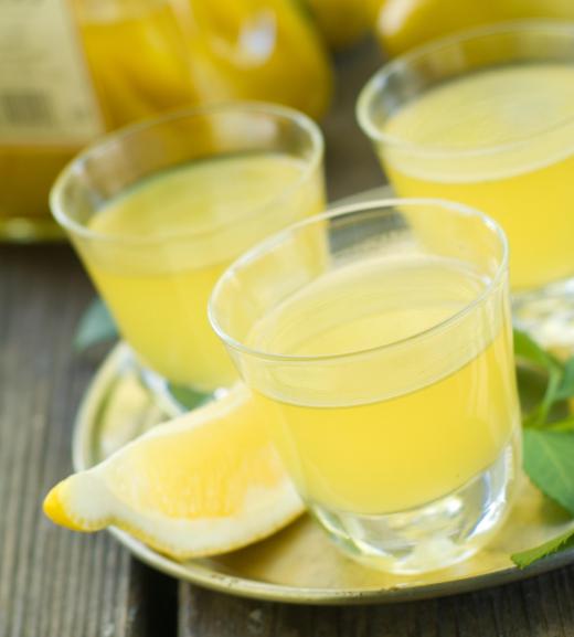 Lemon juice can remove a variety of stains.