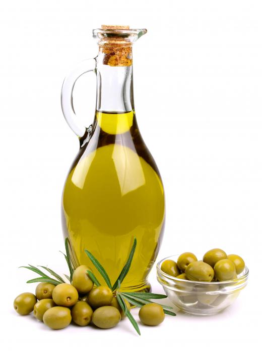 A natural citronella spray can be made with olive oil.