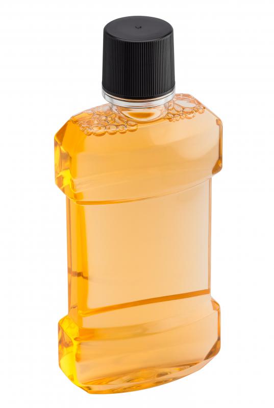 What is the Best Way to Clean Toothpaste off of Sinks and Mirrors?