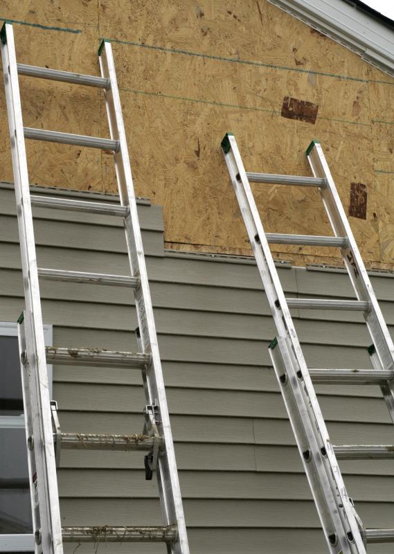 What are the Different Types of Ladders? (with pictures)