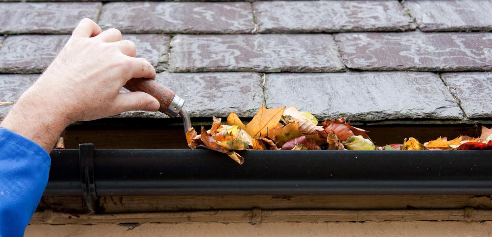 What is a Downspout? (with pictures)