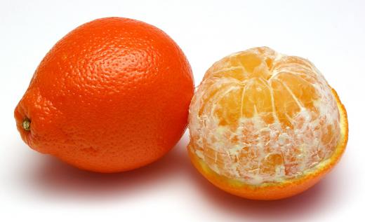 Tangelos, a hybrid of tangerine and grapefruit, are a common citrus hybrid.