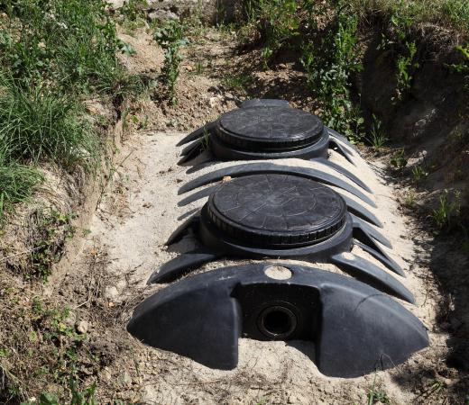 Septic tanks are typically made of concrete, polyethylene or Plexiglas.